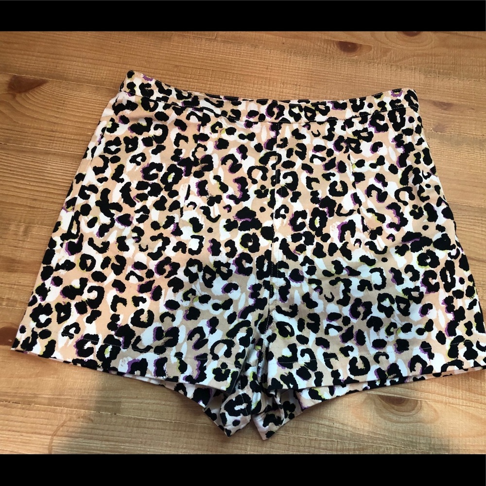 Leopard Print High wasted shorts